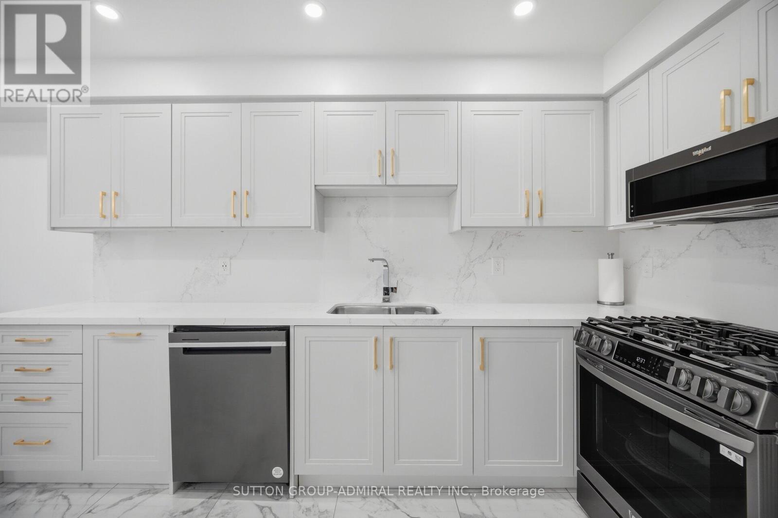 190 BANTRY AVENUE - 6