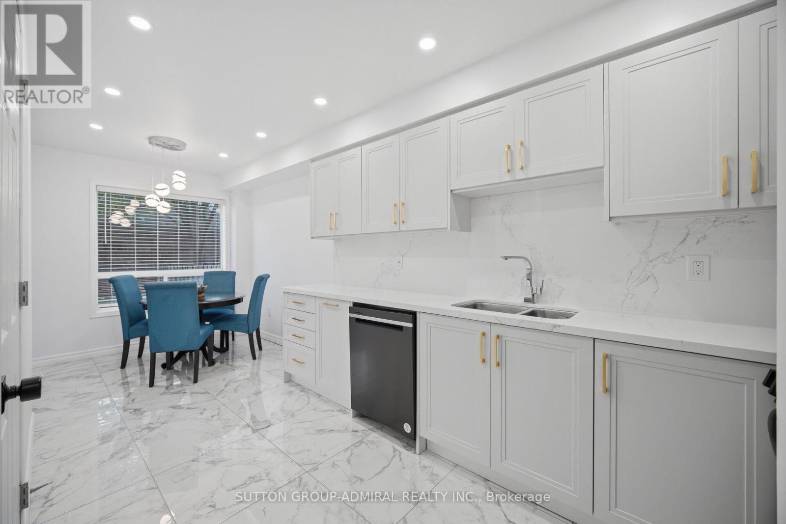190 BANTRY AVENUE - 7
