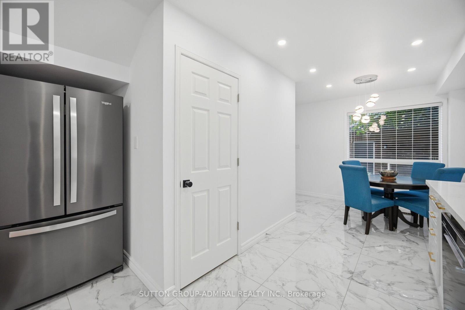 190 BANTRY AVENUE - 8