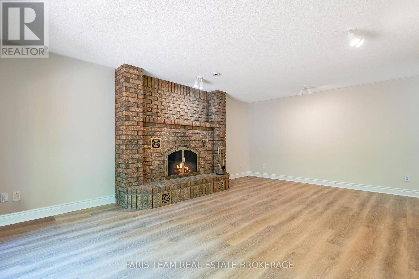 2088 WILKINSON STREET - 15
