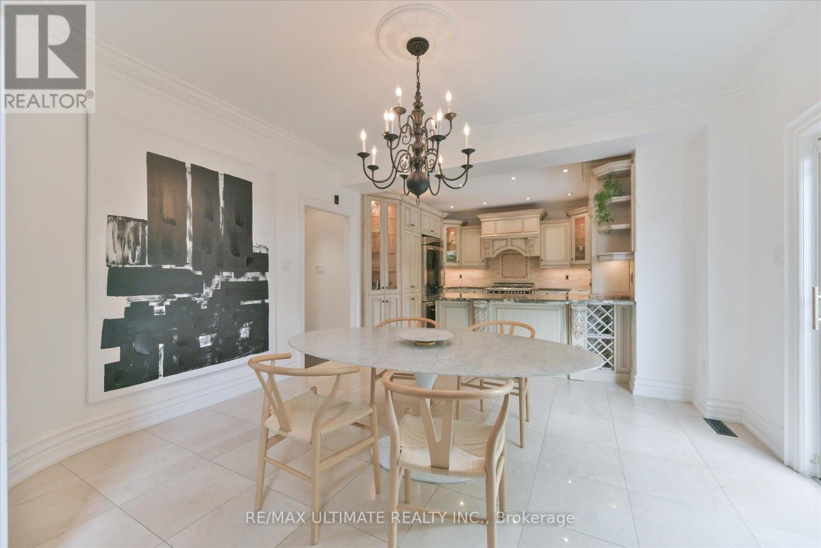 123 VILLAGE GREEN DRIVE - Image 11