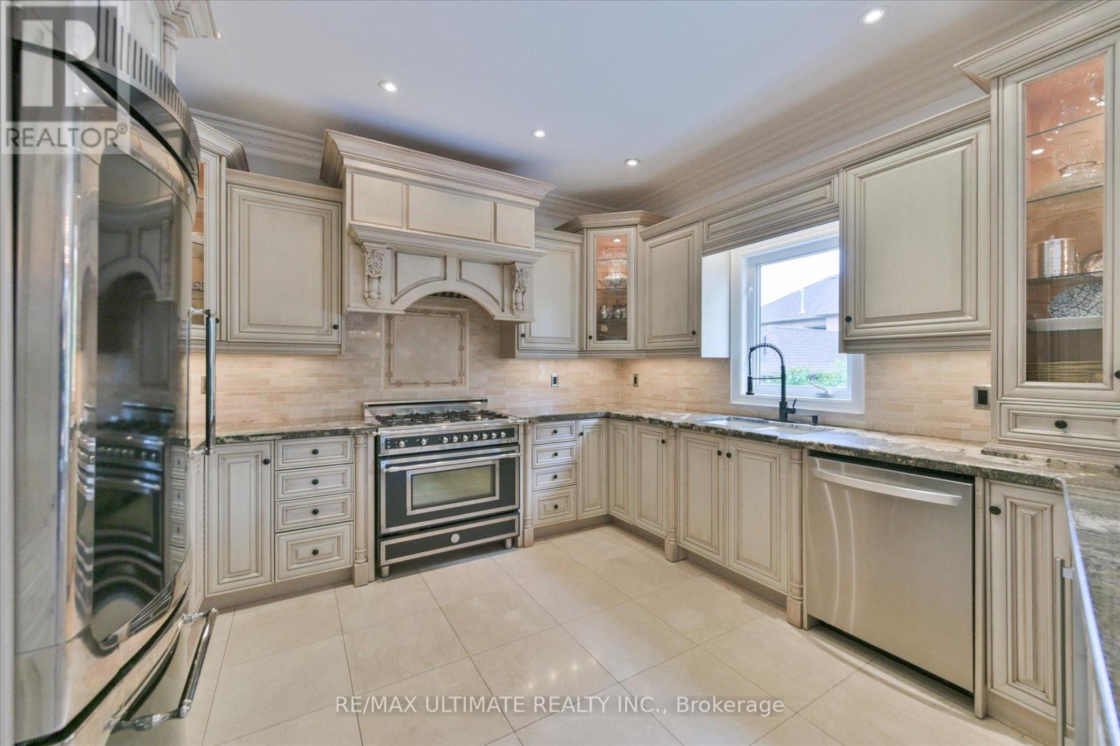 123 VILLAGE GREEN DRIVE - Image 14