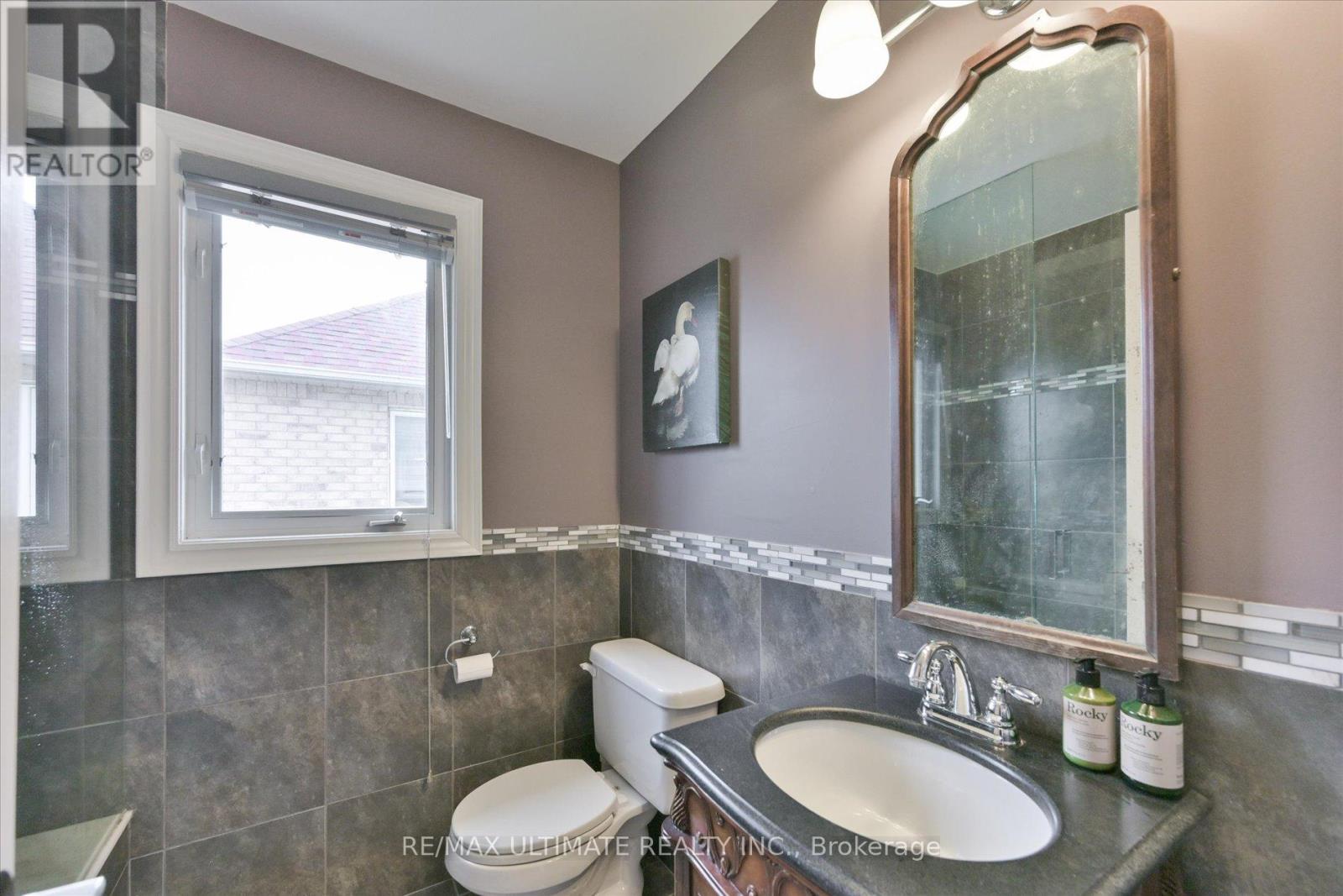 123 VILLAGE GREEN DRIVE - Image 33