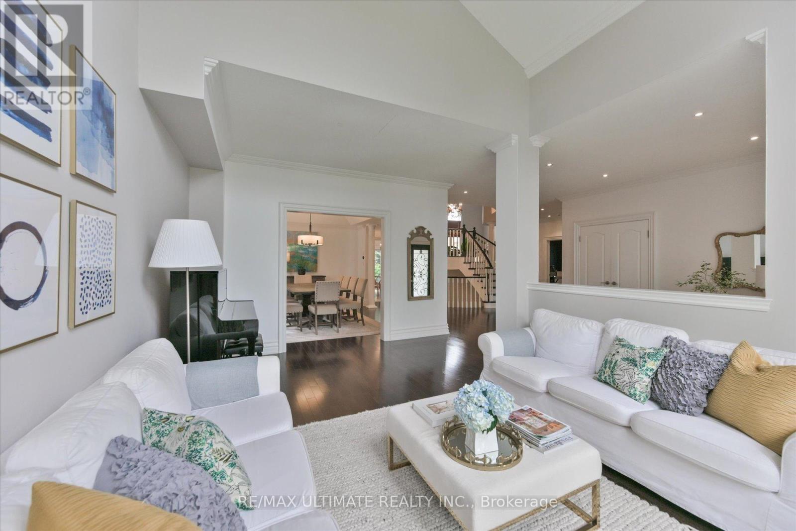 123 VILLAGE GREEN DRIVE - Image 6