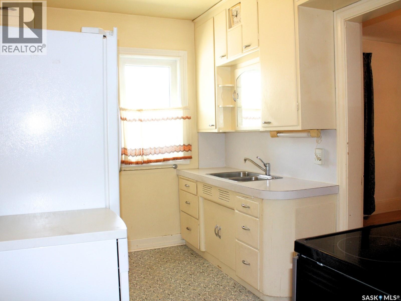 111 L AVENUE S - 12
