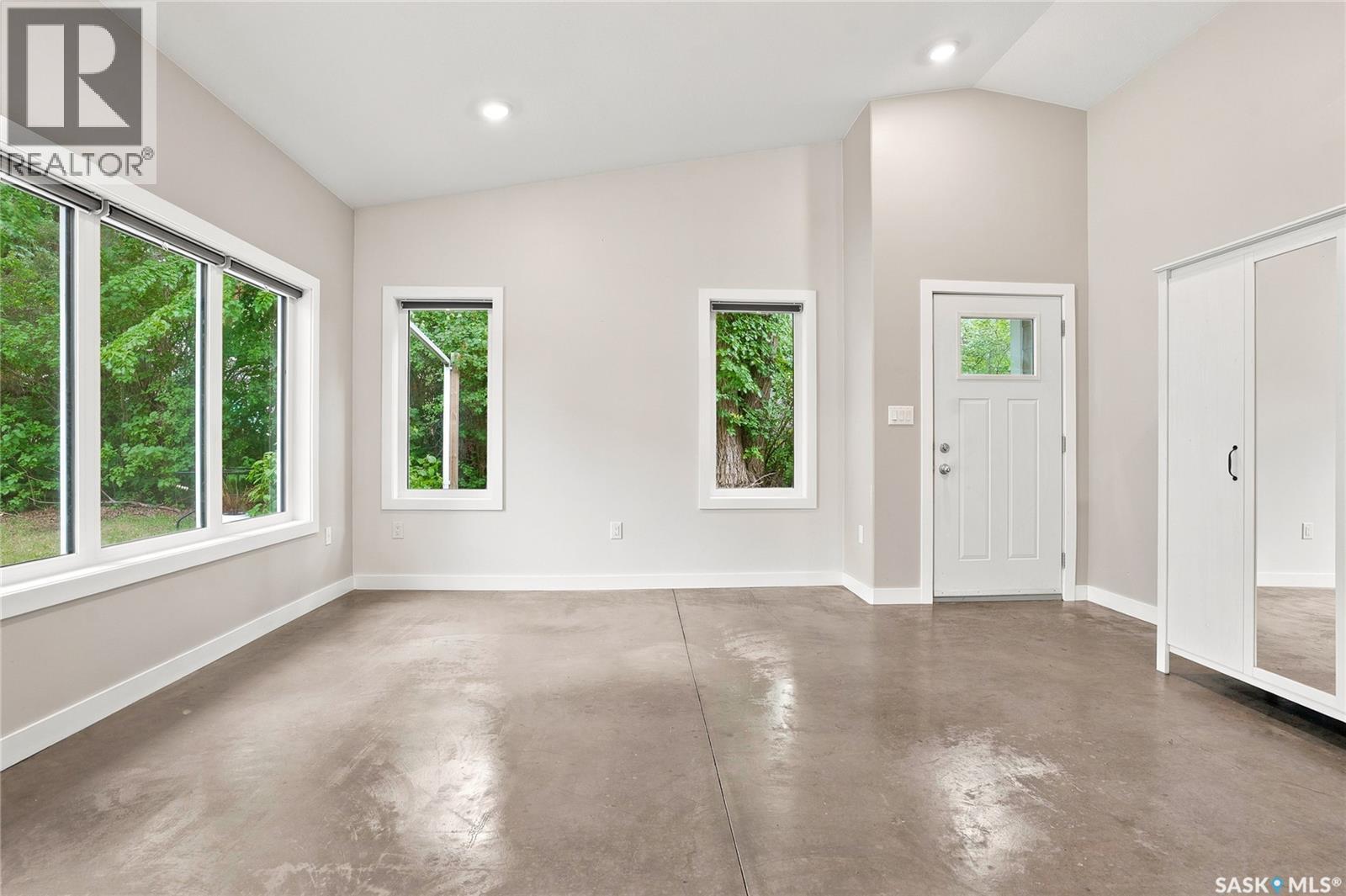 3120 Caen STREET — photo 42