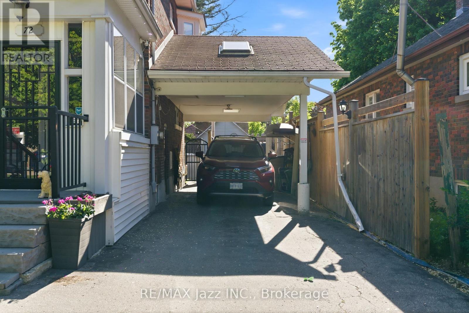 72 CADILLAC AVENUE S - 6