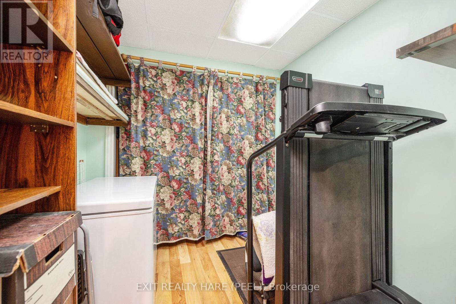 85 LEESON STREET S - Image 32