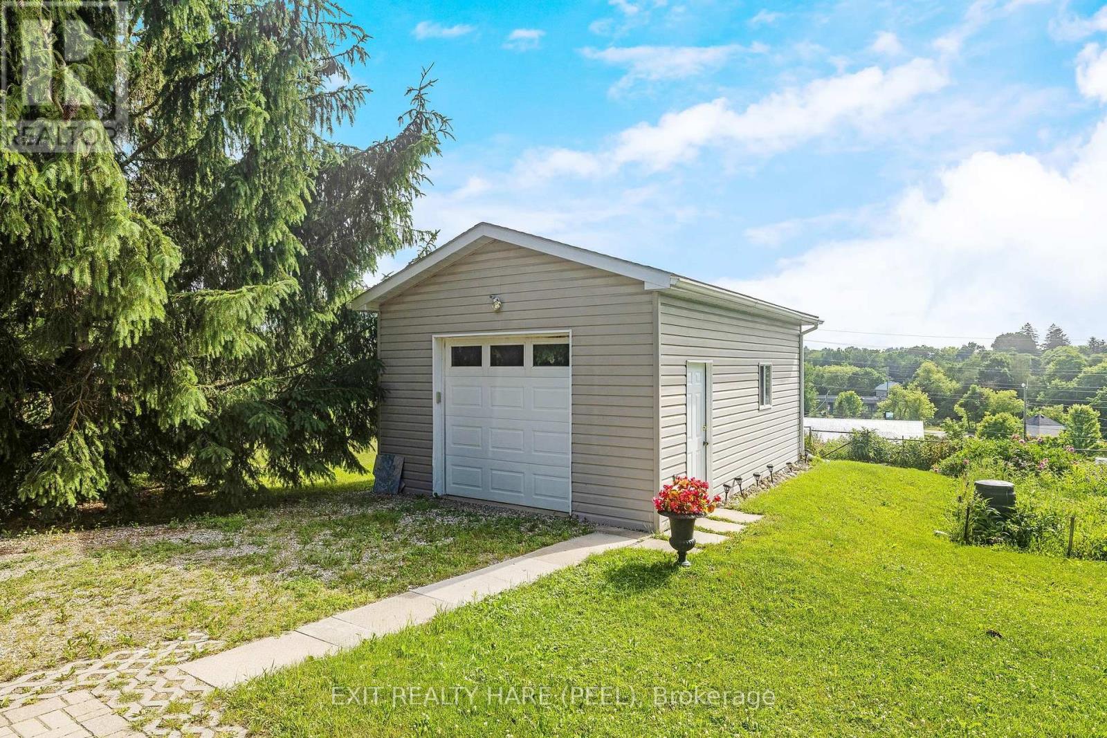 85 LEESON STREET S - Image 46