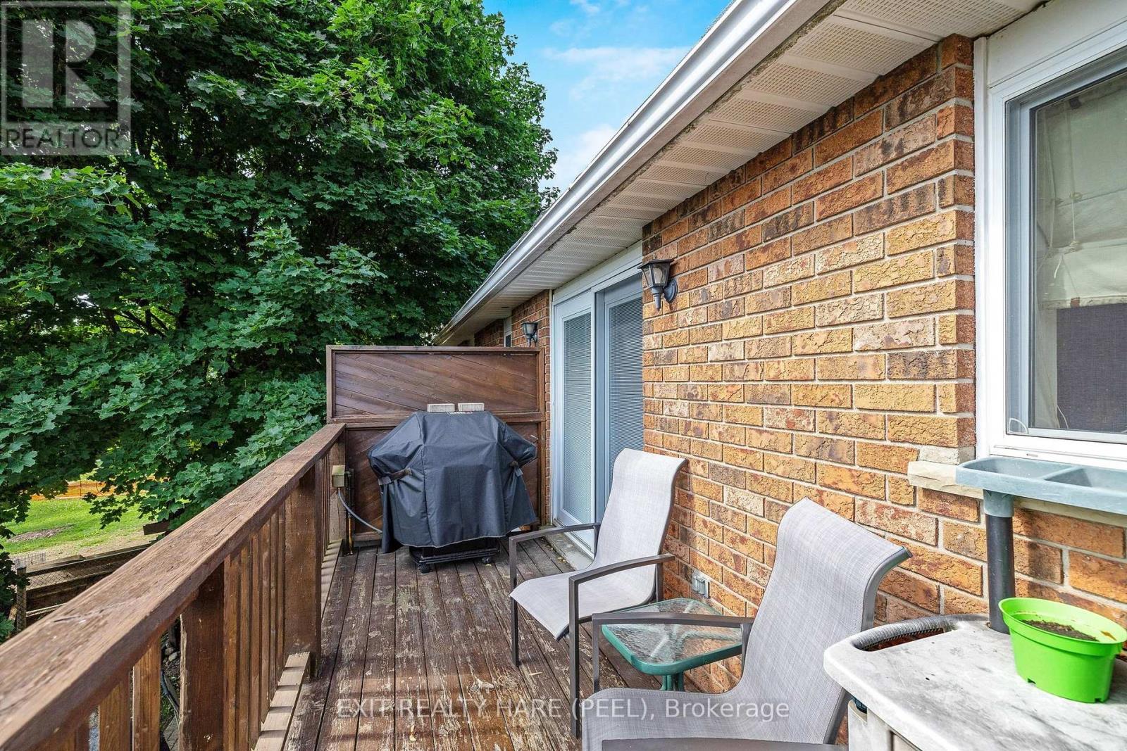 85 LEESON STREET S - Image 42