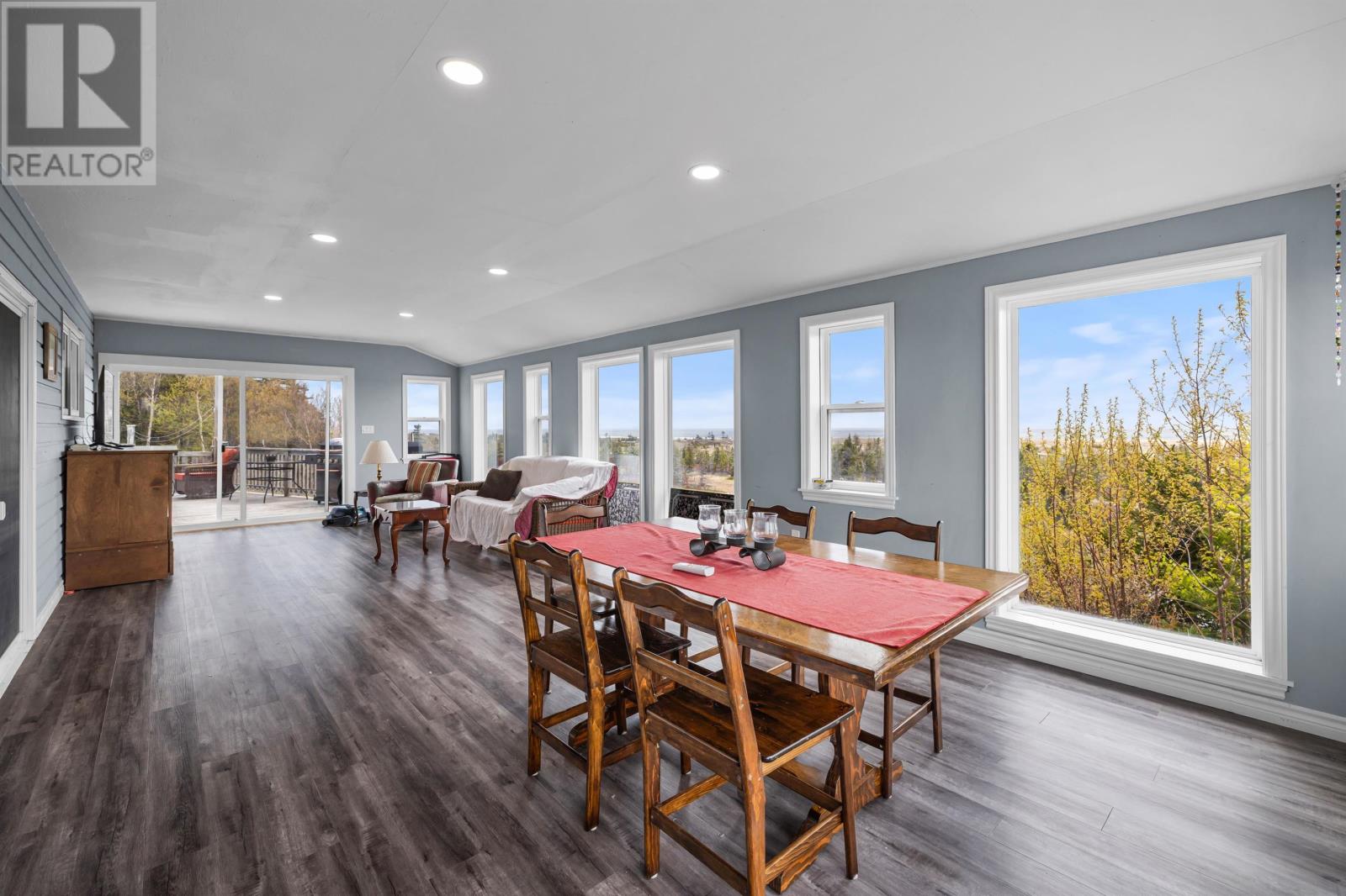 2958 East Point - 9