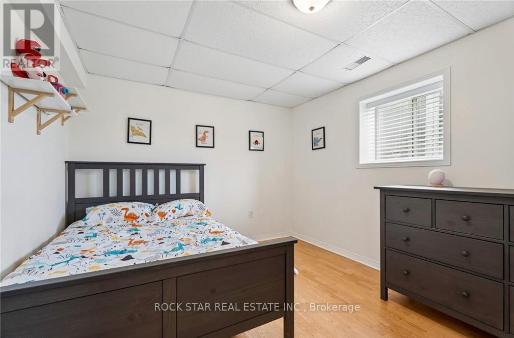 56 GOLDEN ACRES DRIVE - 24