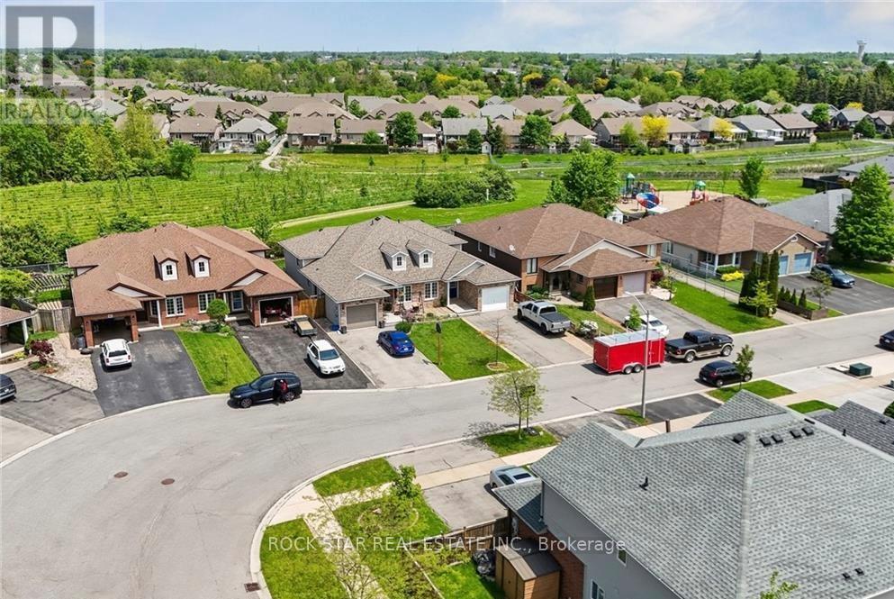 56 GOLDEN ACRES DRIVE - 29