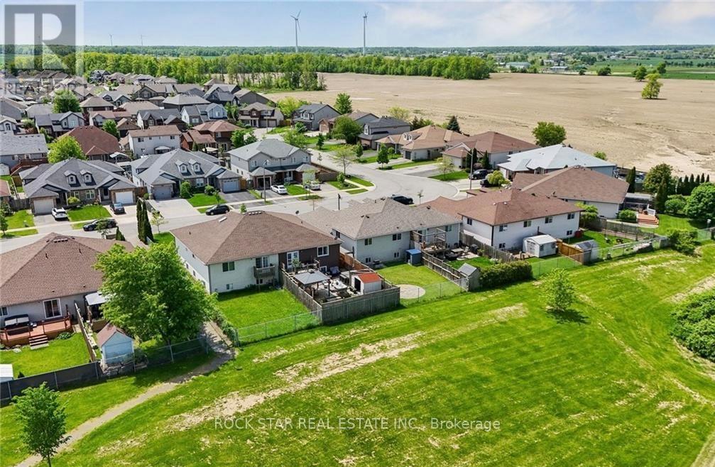 56 GOLDEN ACRES DRIVE - 33