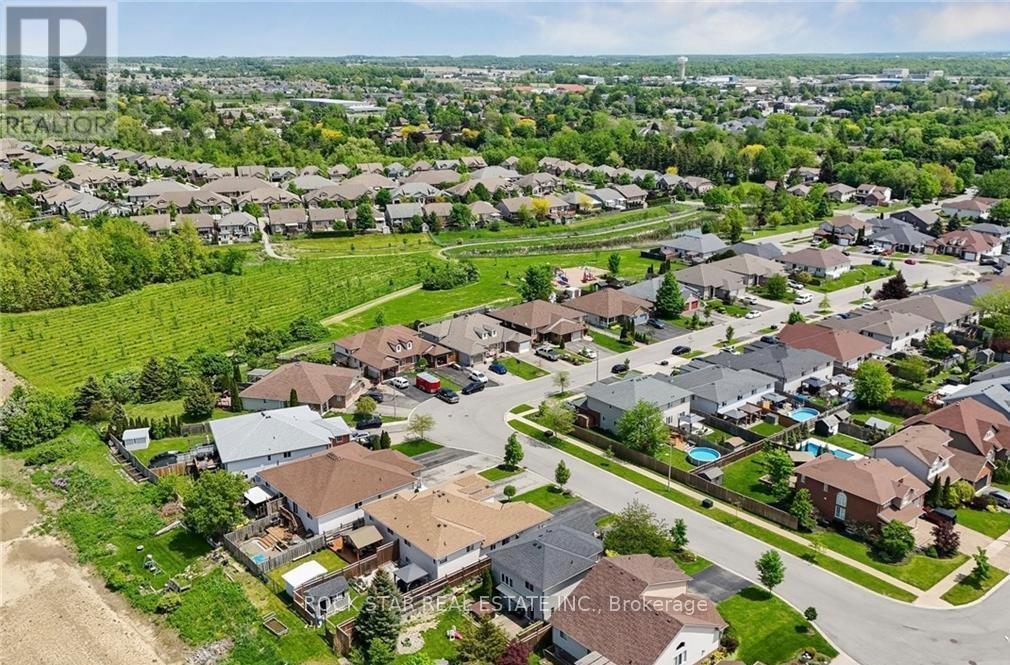 56 GOLDEN ACRES DRIVE - 34