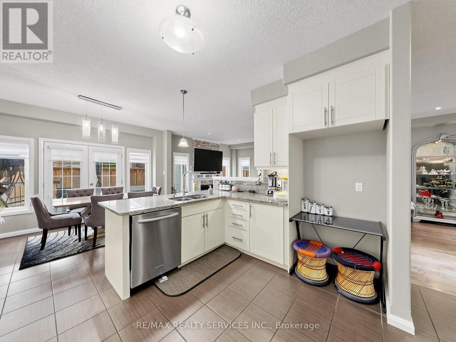 291 HARDCASTLE DRIVE - 10