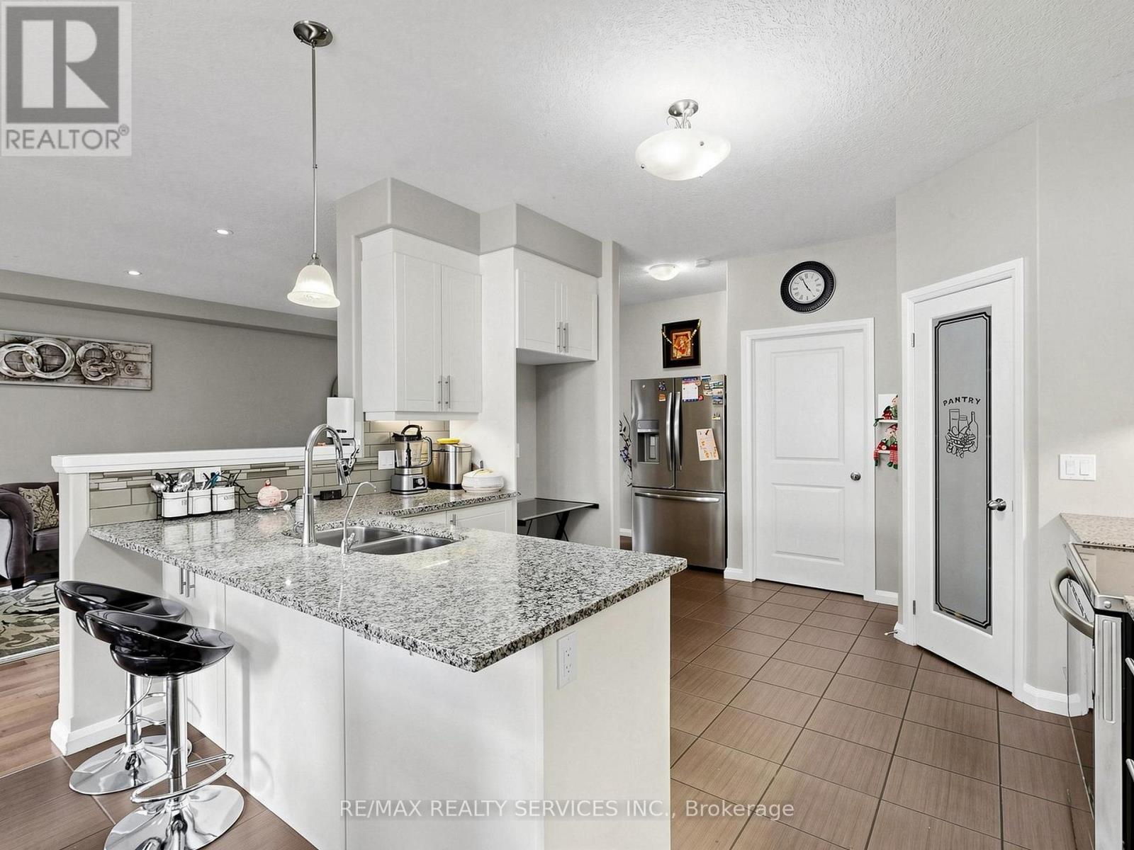291 HARDCASTLE DRIVE - 14