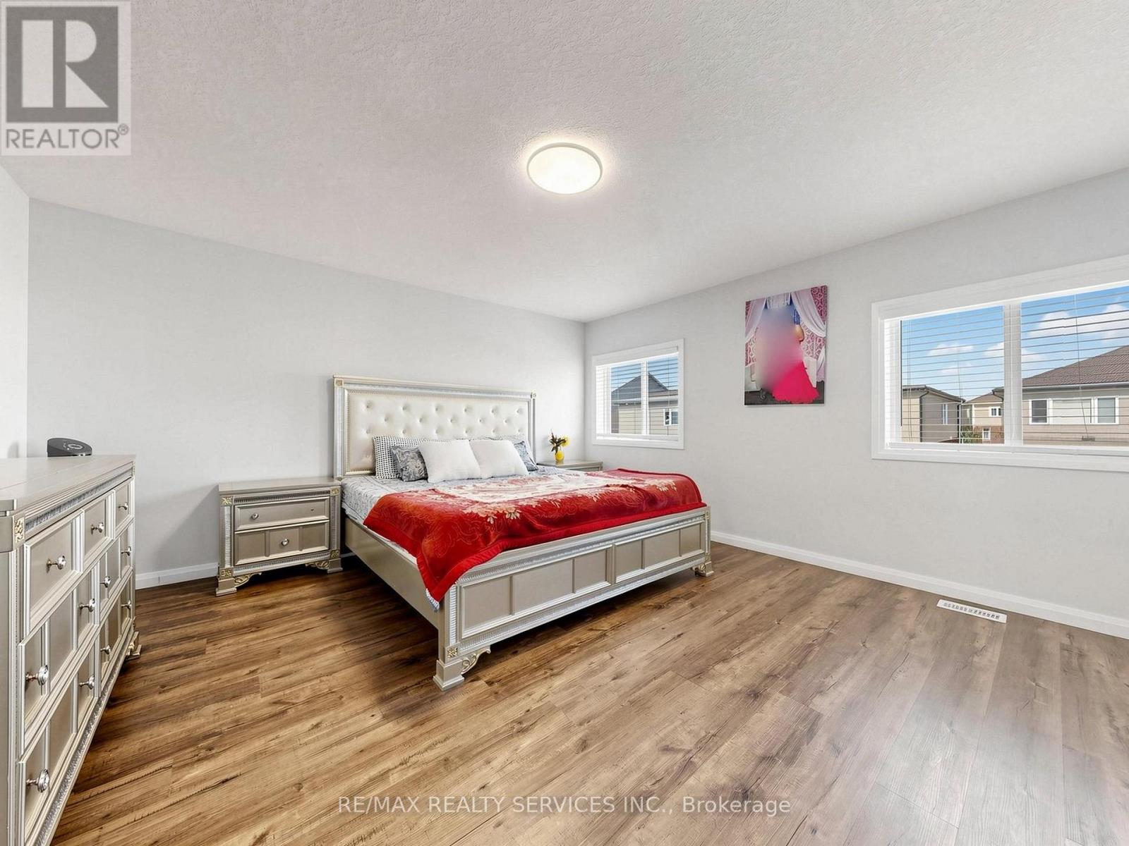 291 HARDCASTLE DRIVE - 19