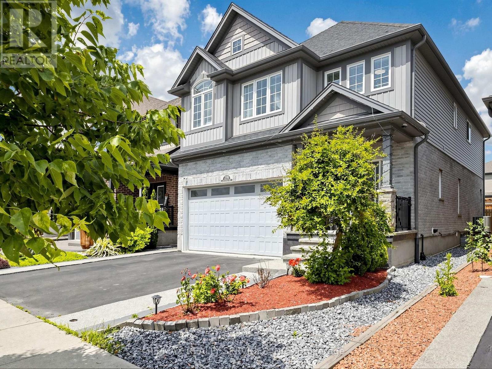 291 HARDCASTLE DRIVE - 2