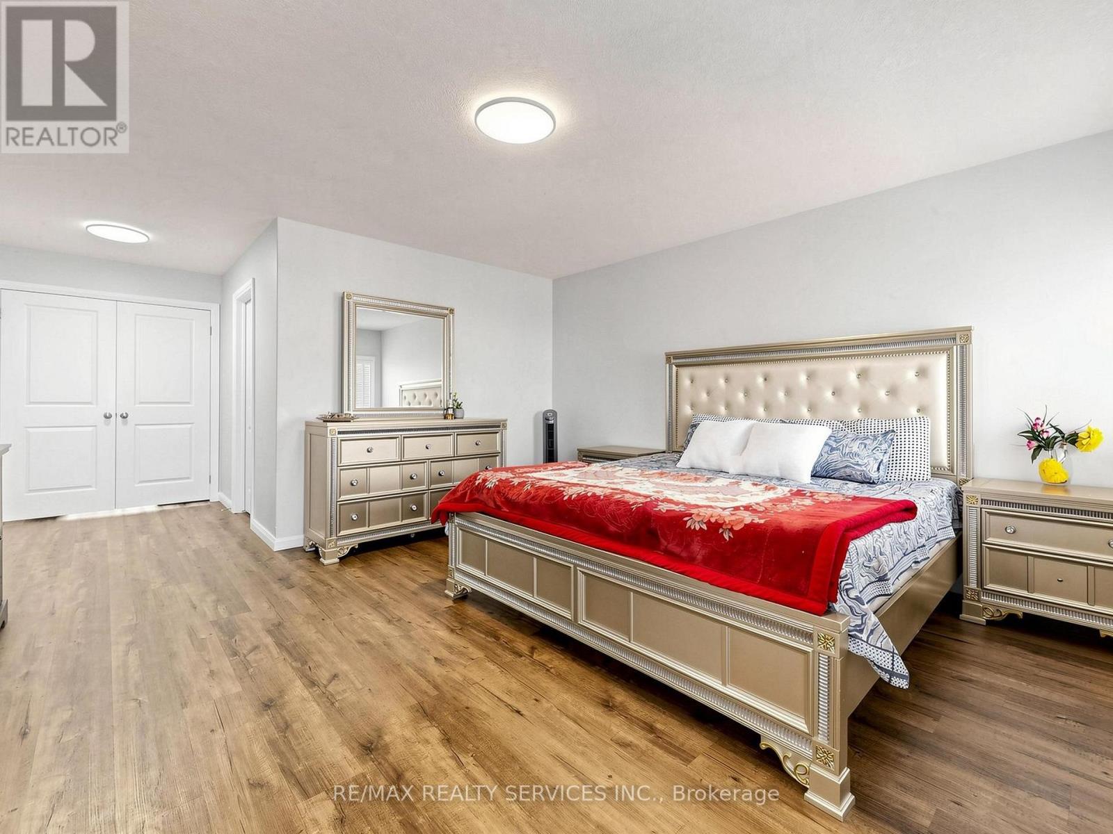 291 HARDCASTLE DRIVE - 21