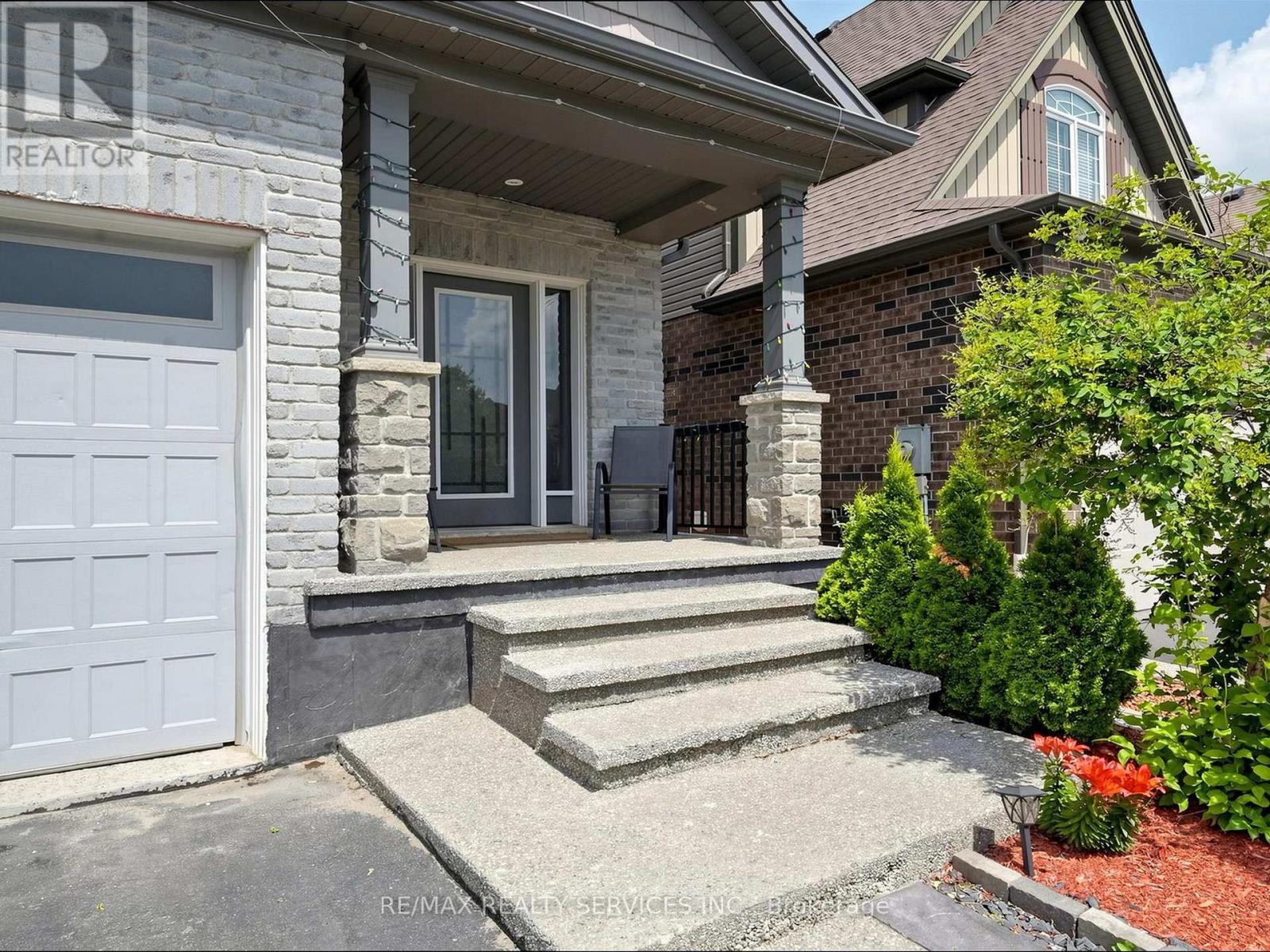 291 HARDCASTLE DRIVE - 4