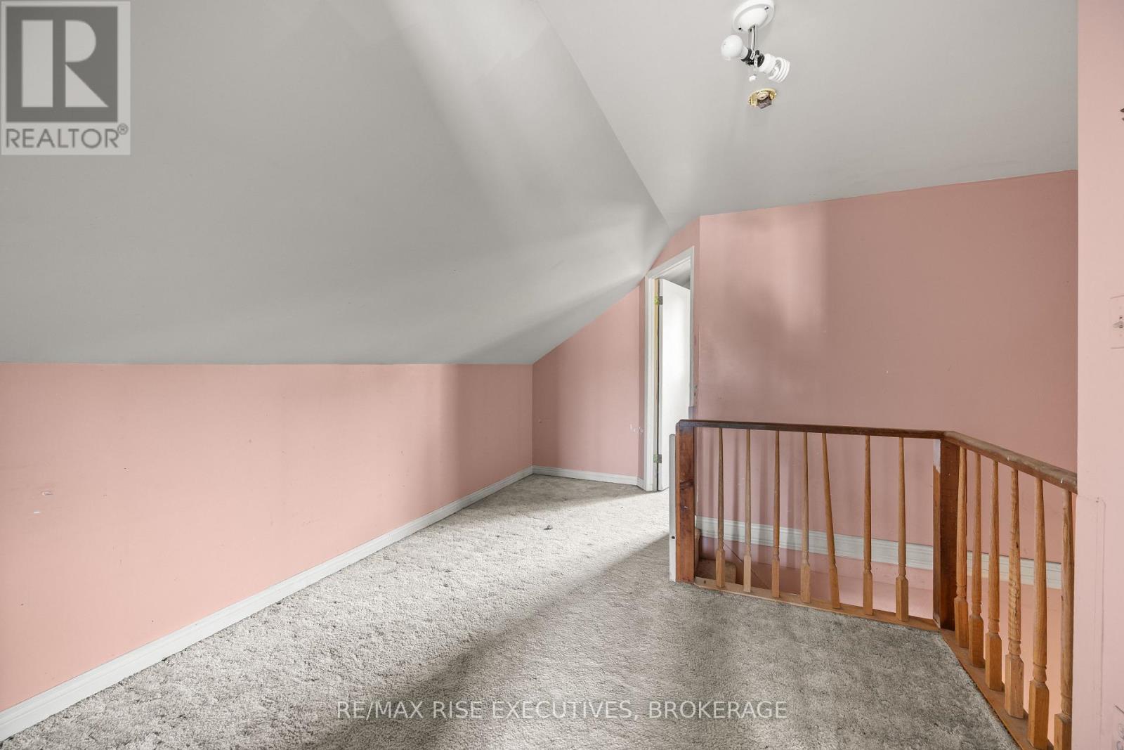 690 JOHNSON STREET - 23