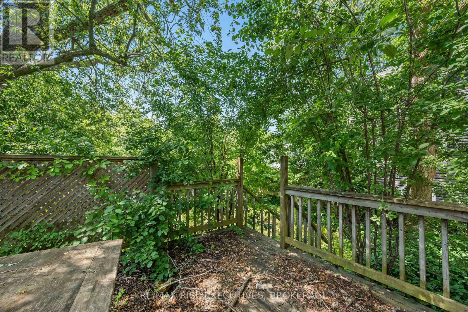 690 JOHNSON STREET - 7