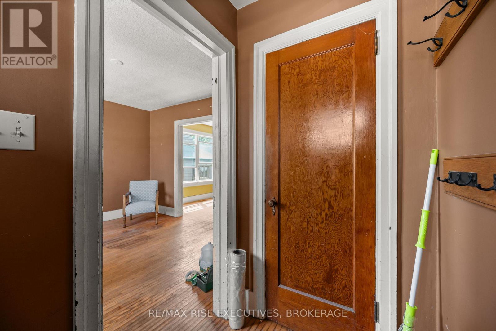 690 JOHNSON STREET - 9