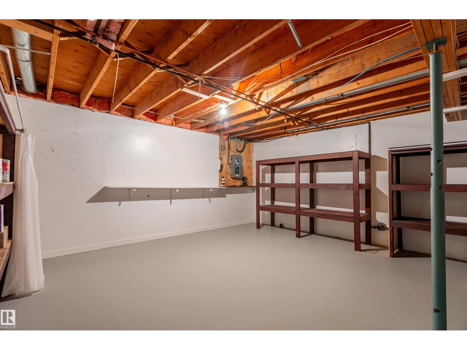 3 GLENFOREST CR — photo 16