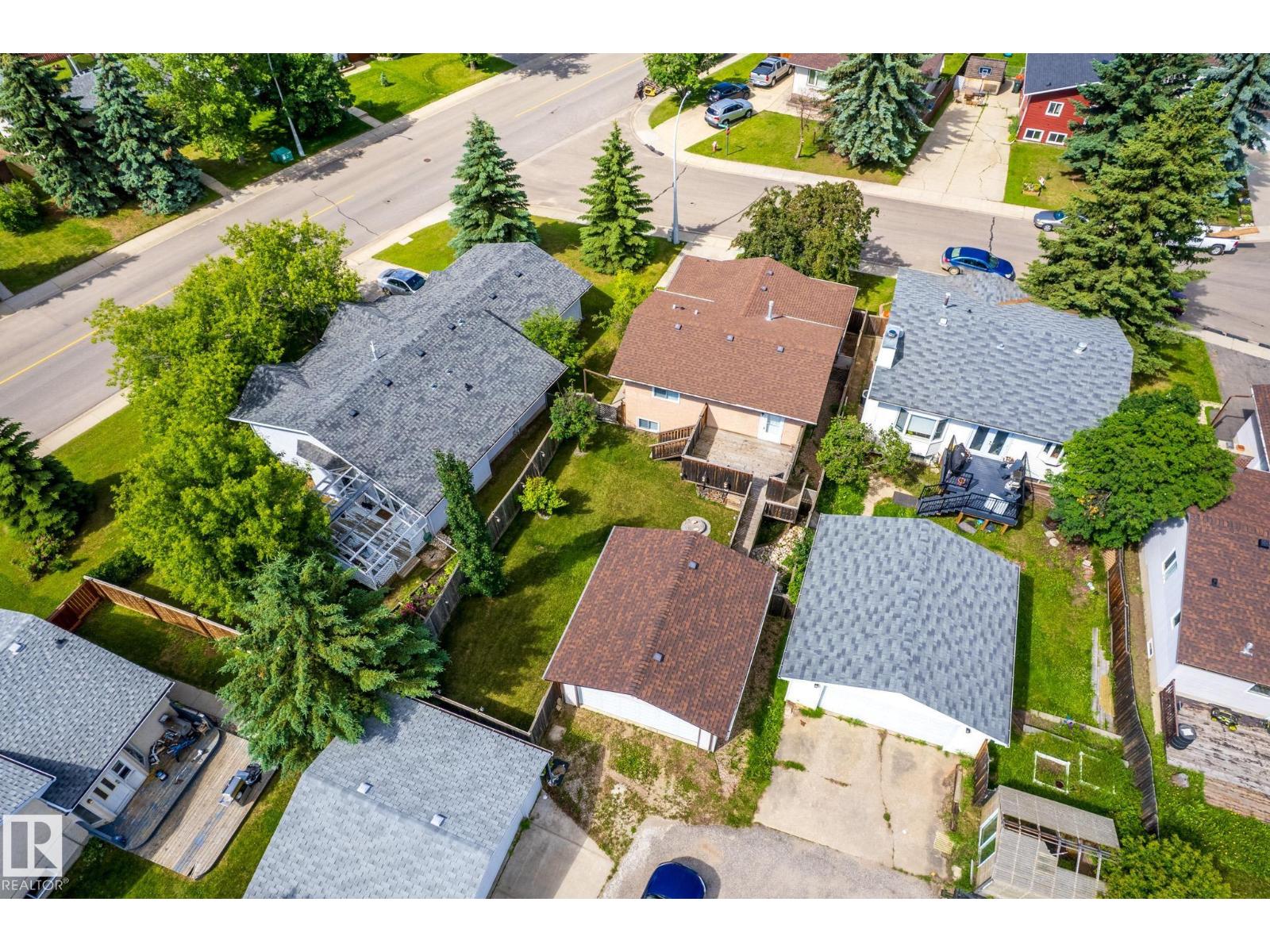 3 GLENFOREST CR — photo 48