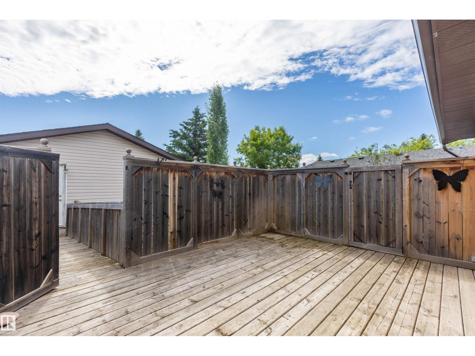 3 GLENFOREST CR — photo 43