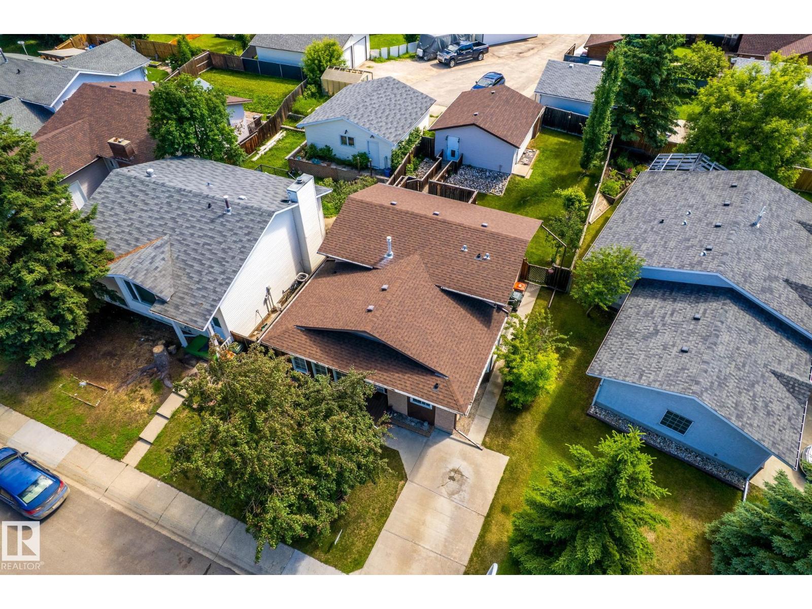 3 GLENFOREST CR — photo 50