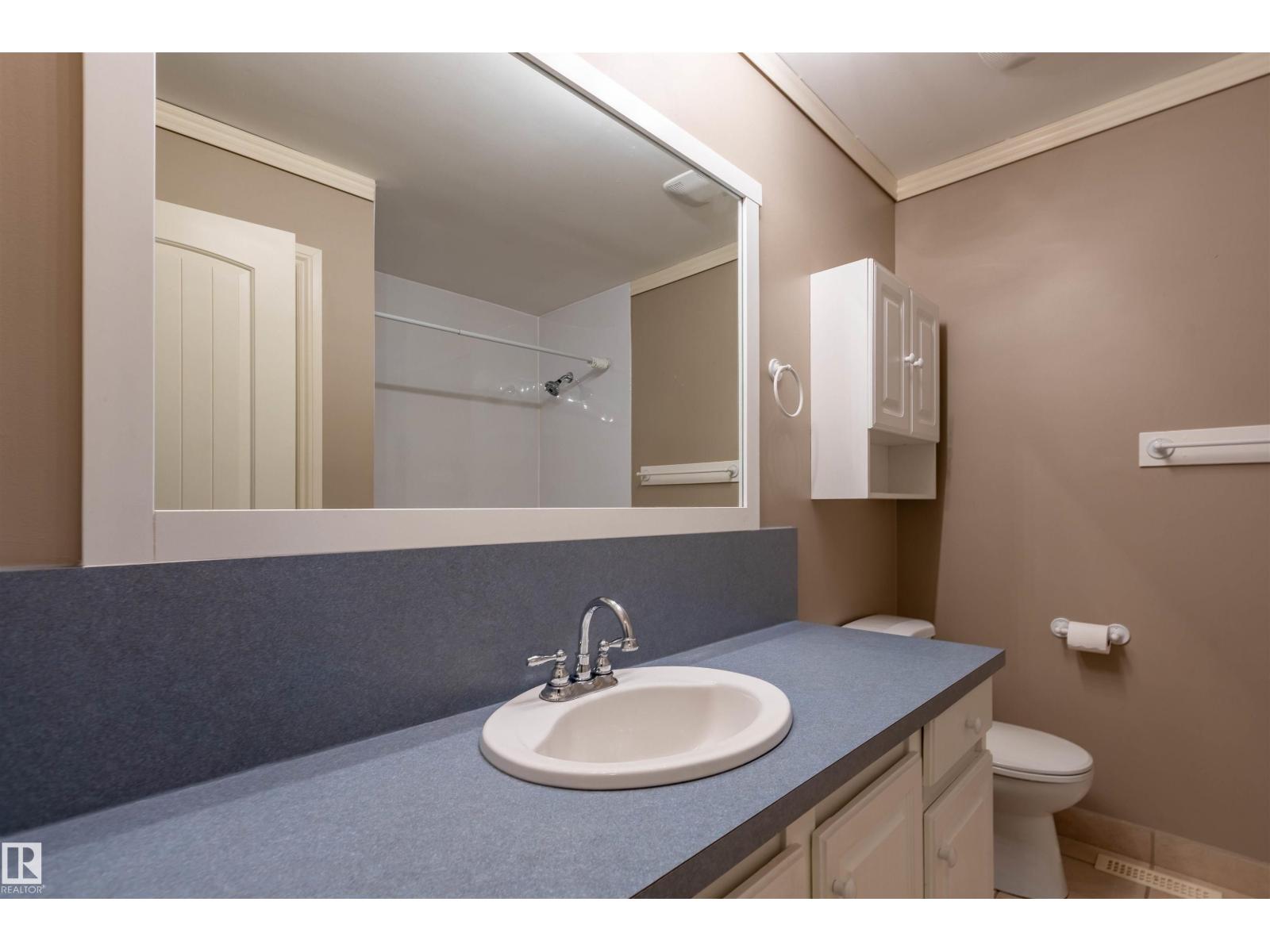 3 GLENFOREST CR — photo 17
