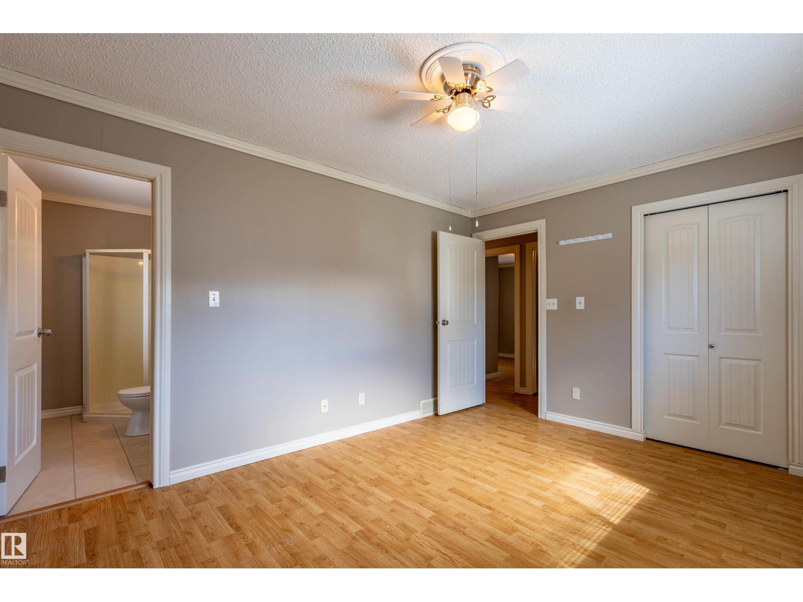 3 GLENFOREST CR — photo 25