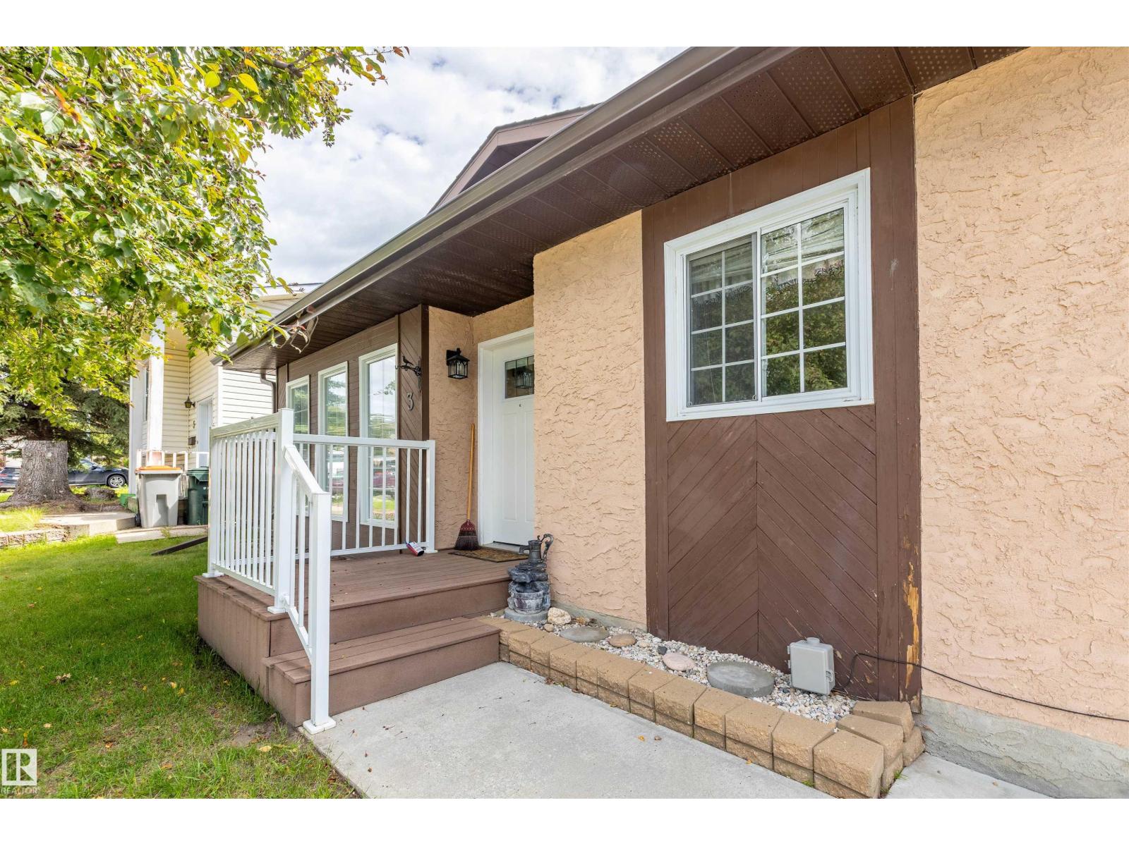 3 GLENFOREST CR — photo 33