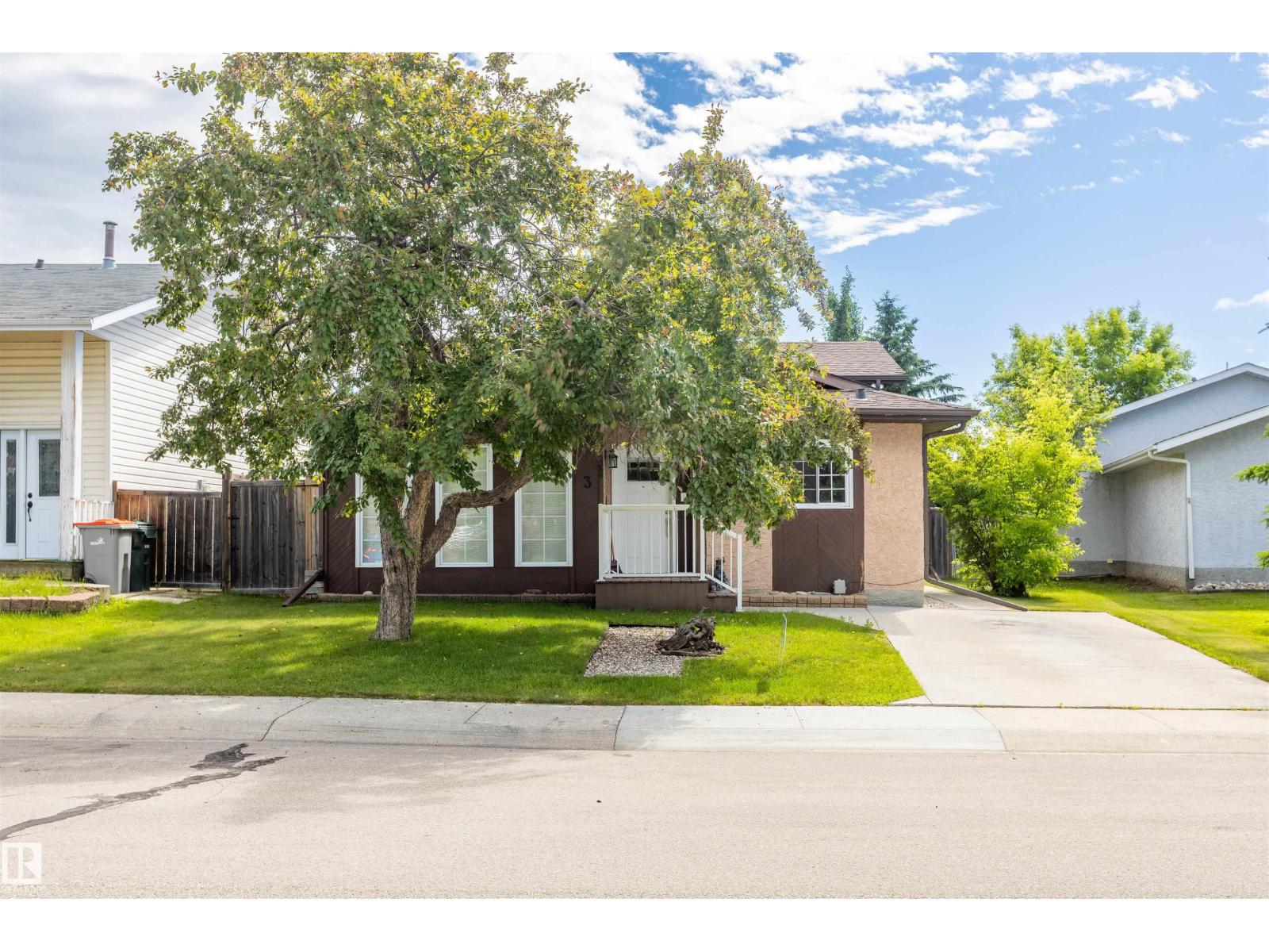 3 GLENFOREST CR — photo 34