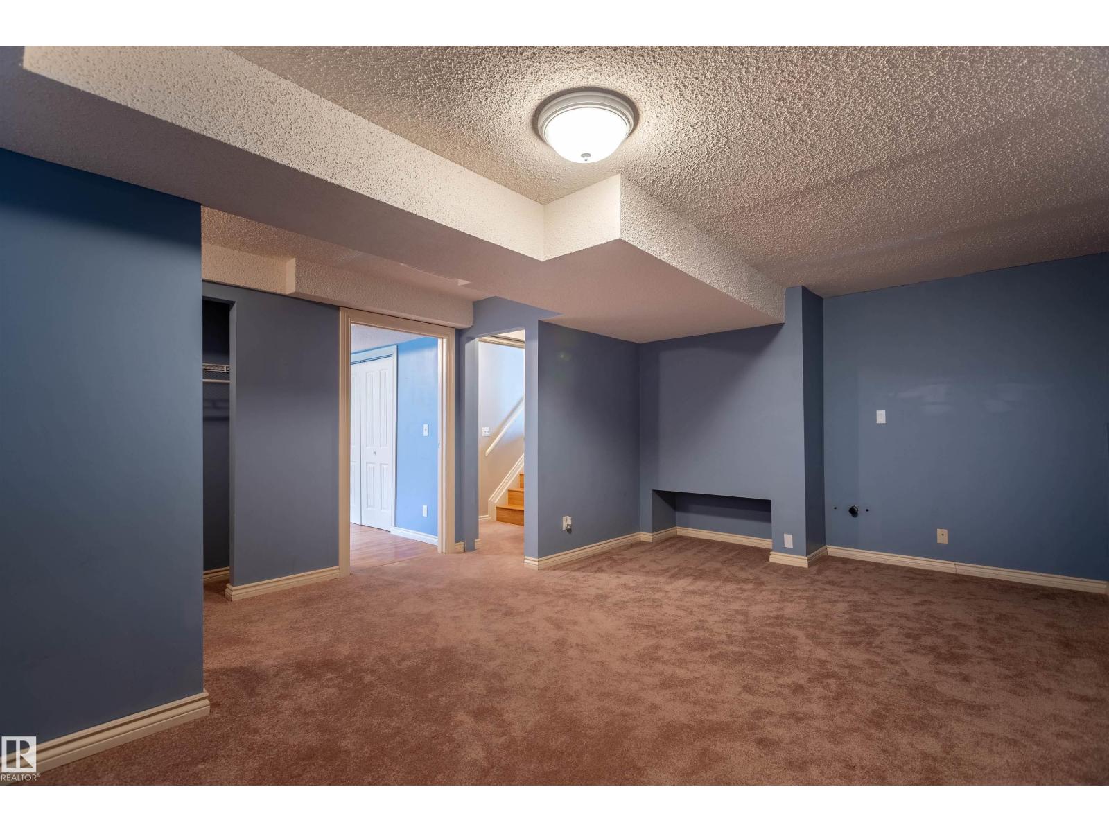 3 GLENFOREST CR — photo 30