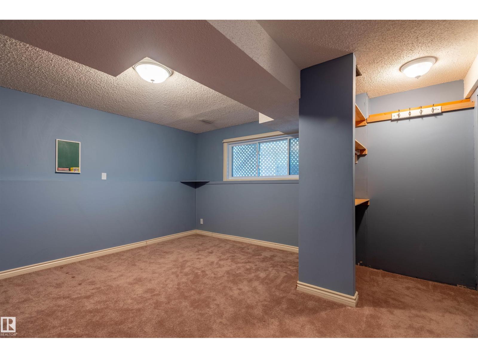 3 GLENFOREST CR — photo 12
