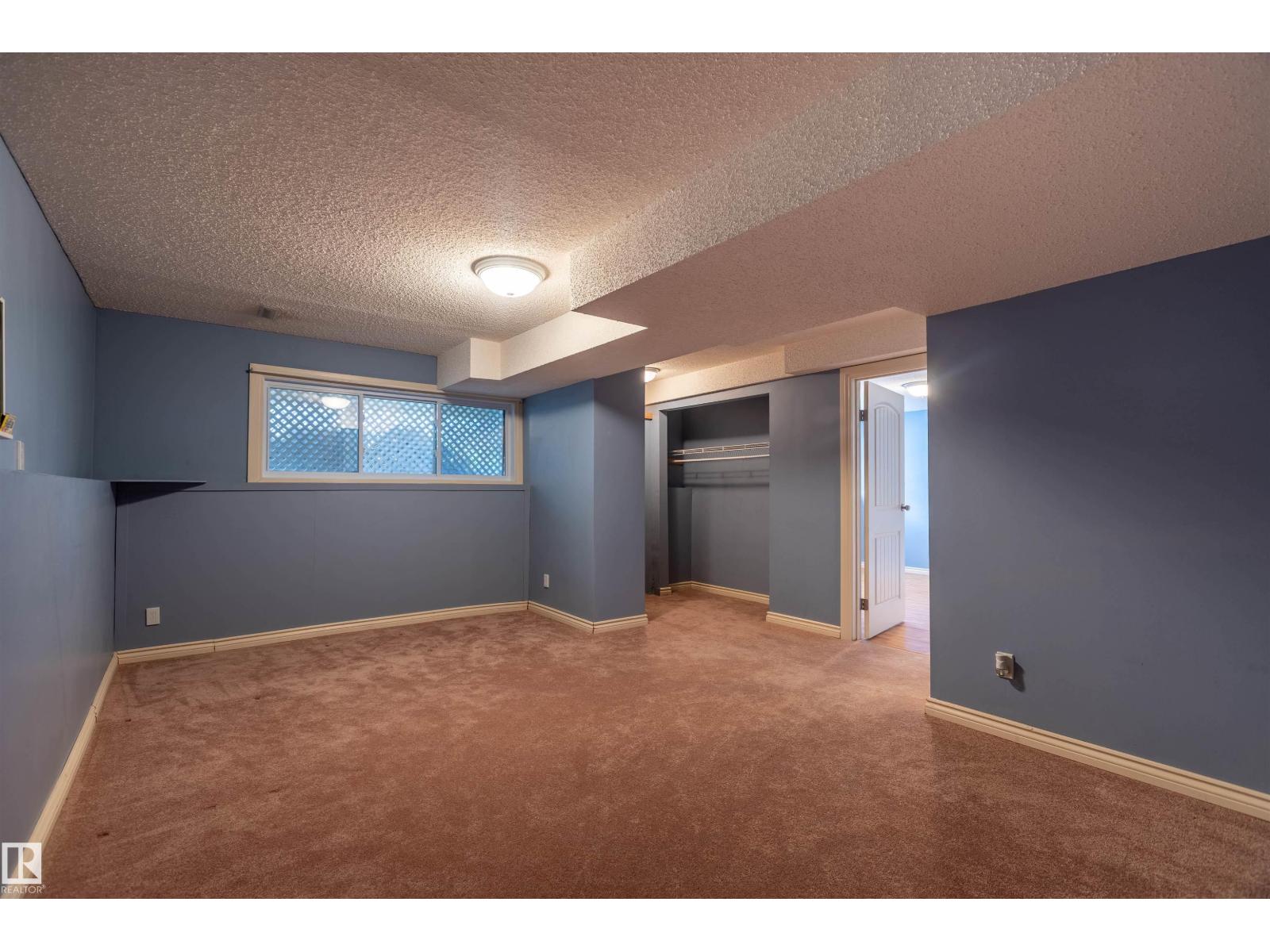 3 GLENFOREST CR — photo 38