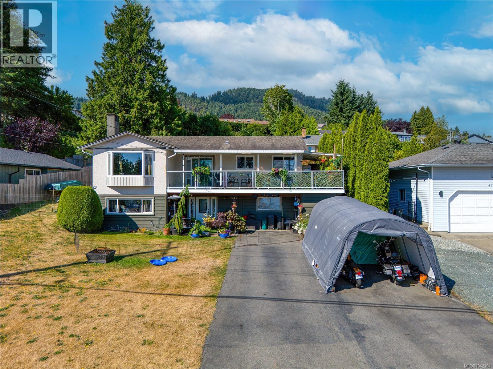 420 Strang Dr - 1
