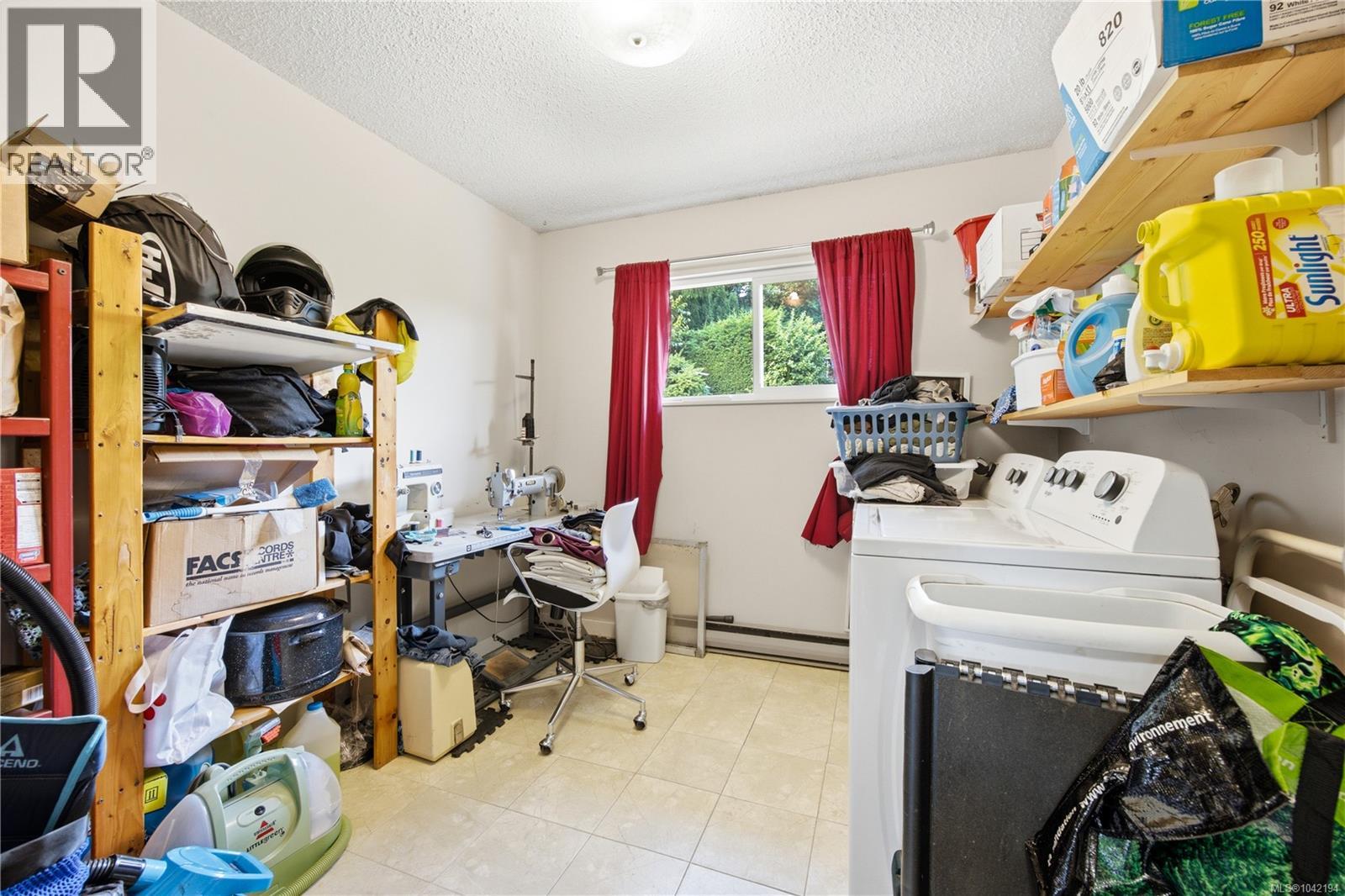 420 Strang Dr - Image 19