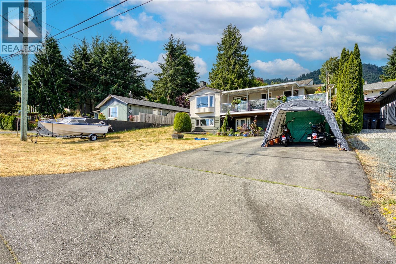 420 Strang Dr - Image 32