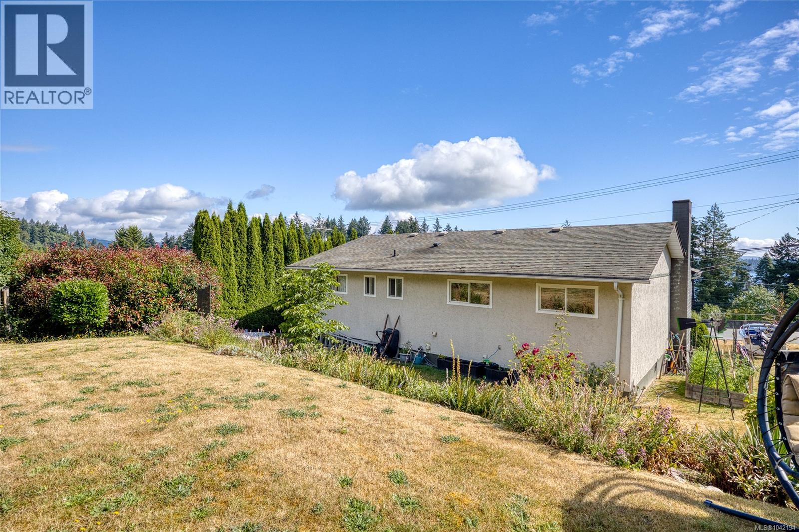 420 Strang Dr - Image 41