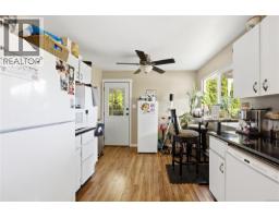 Kitchen - 420 Strang Dr, Ladysmith, BC V9G1V1 Photo 8