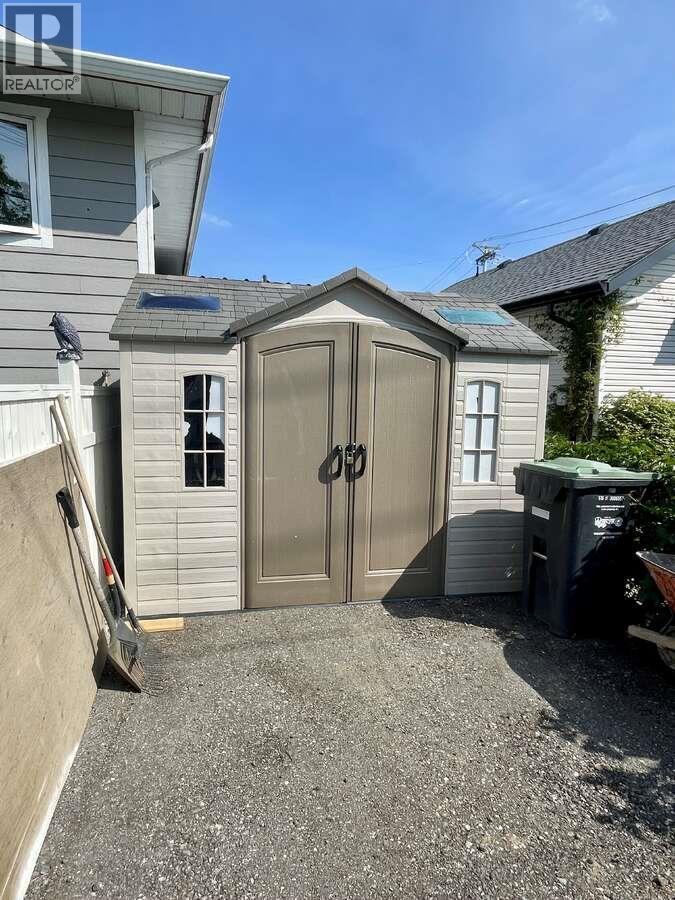 453 Alexander Avenue, Penticton