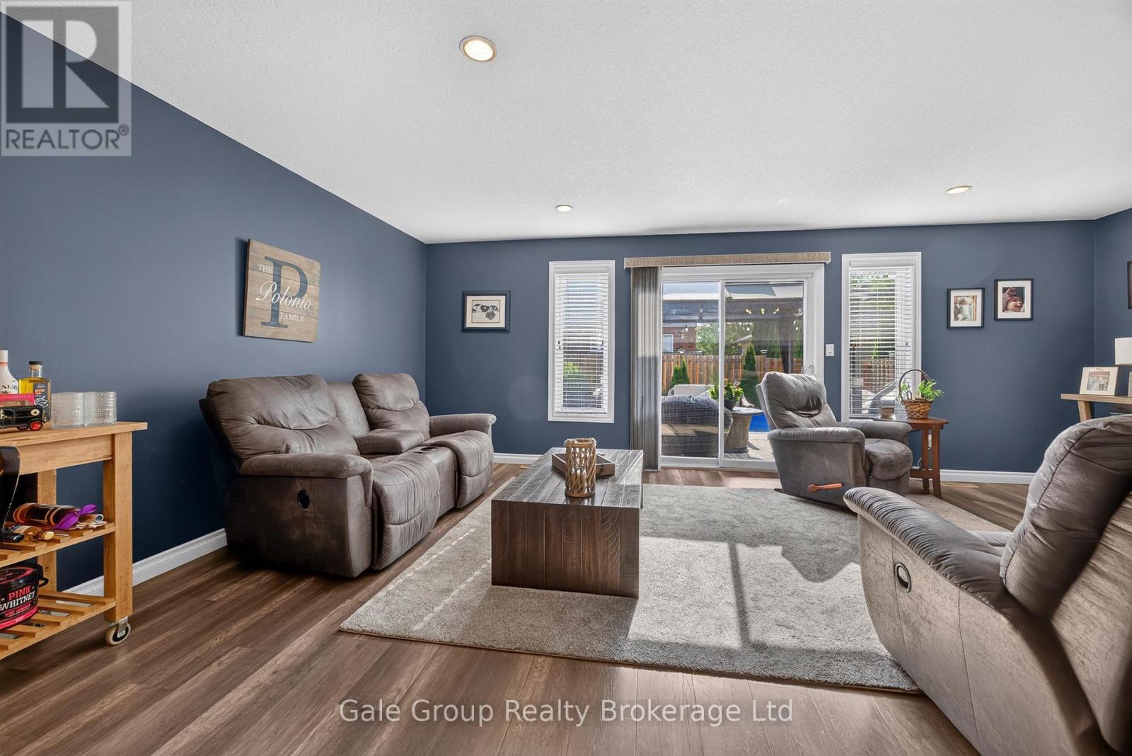 507 HUMMINGBIRD CRESCENT - 16