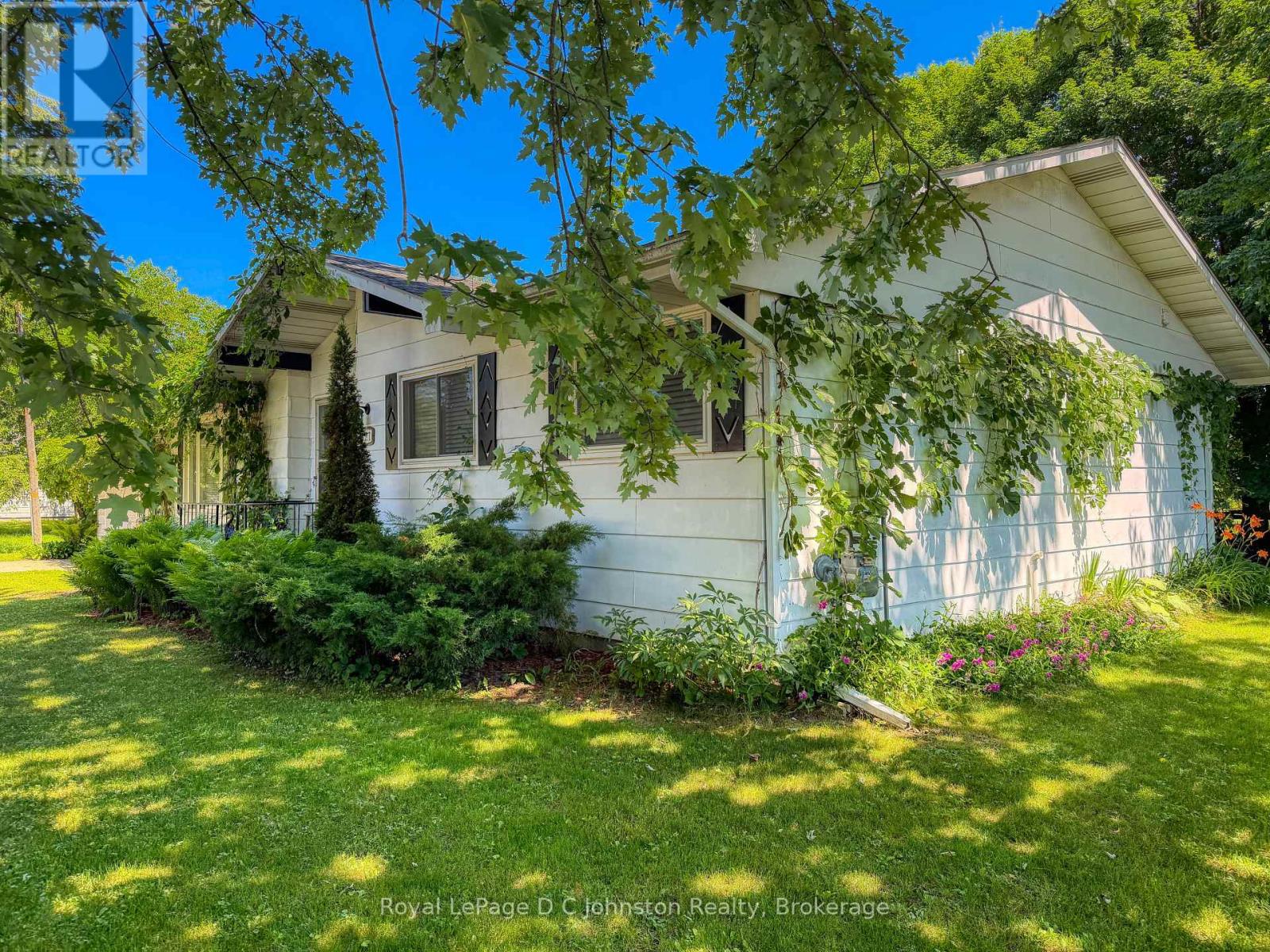 121 EDWARD STREET - 4