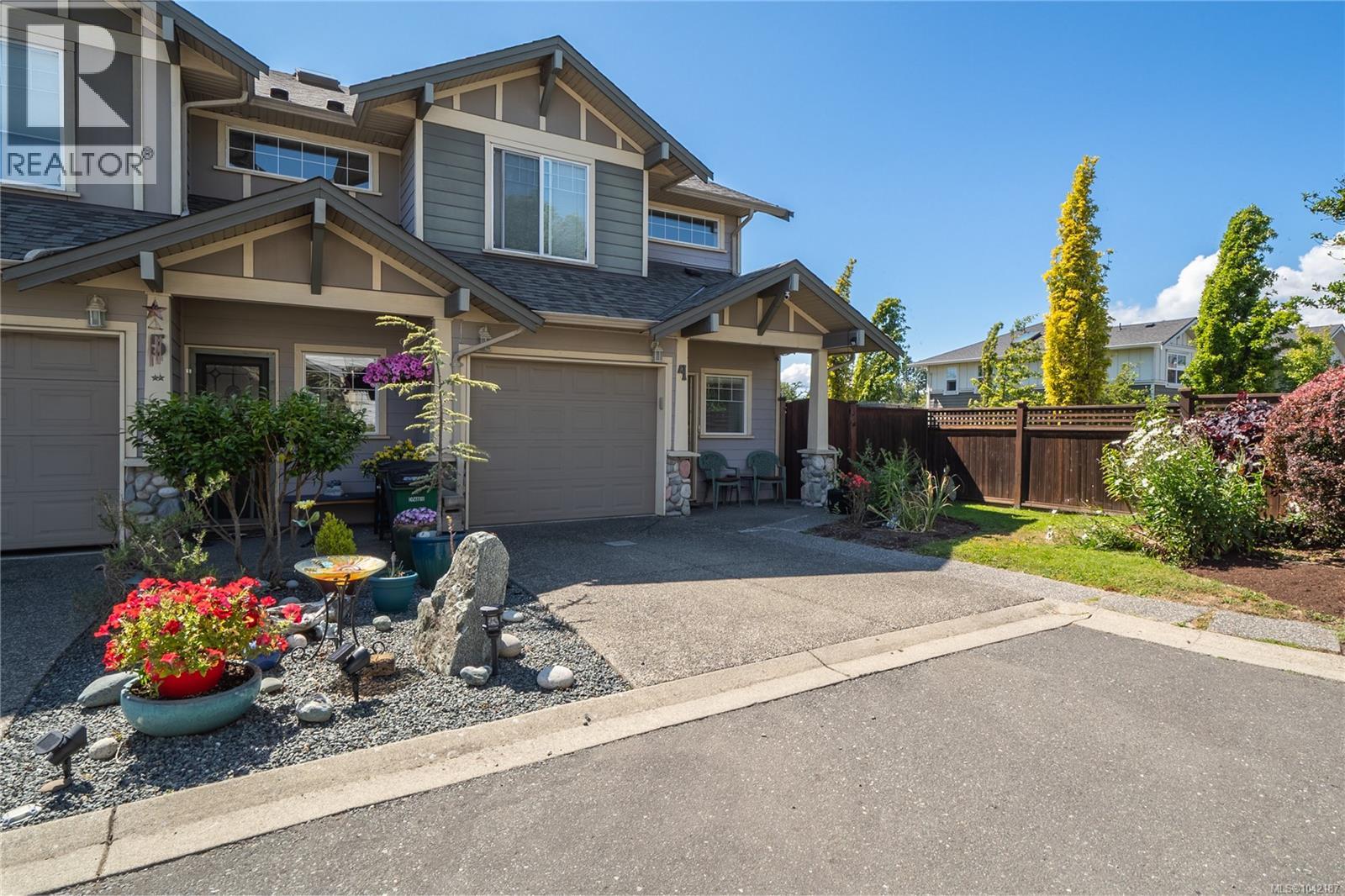 #4 3338 Whittier Ave - 1