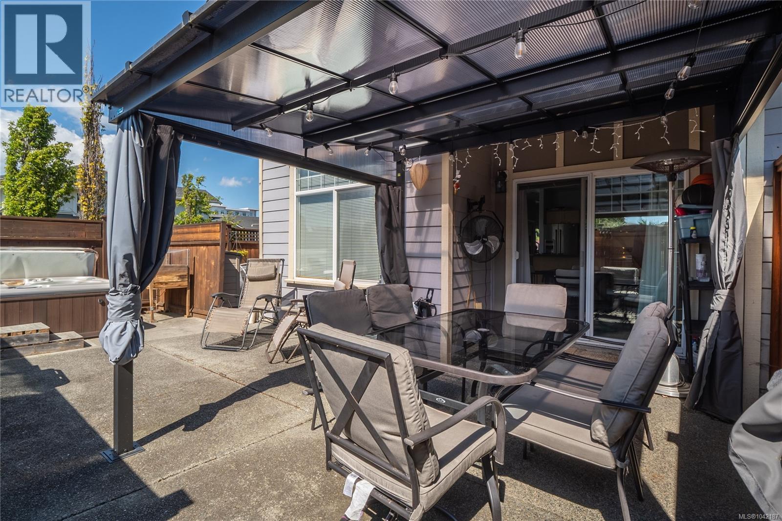 #4 3338 Whittier Ave - 15