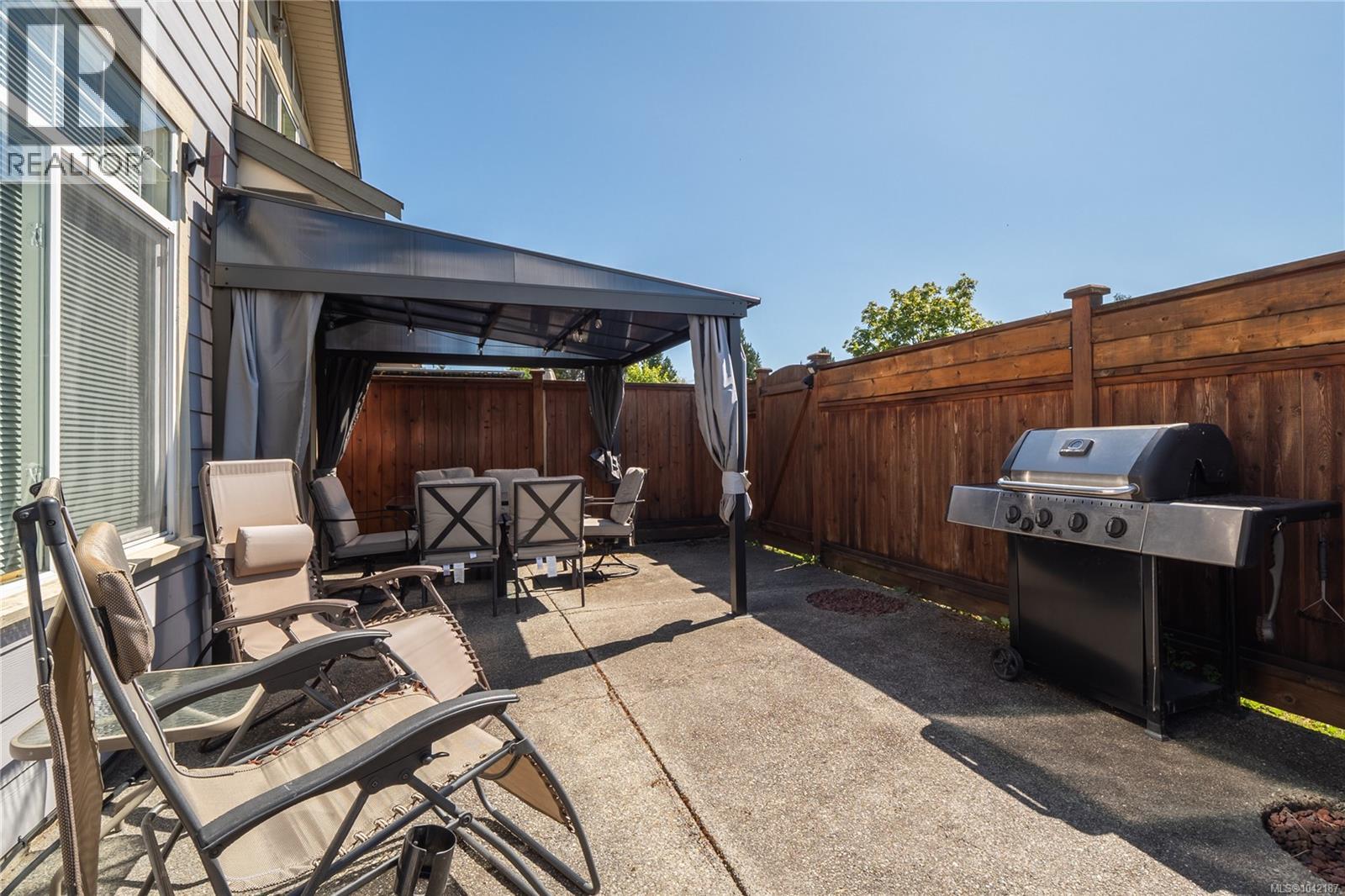 #4 3338 Whittier Ave - 16